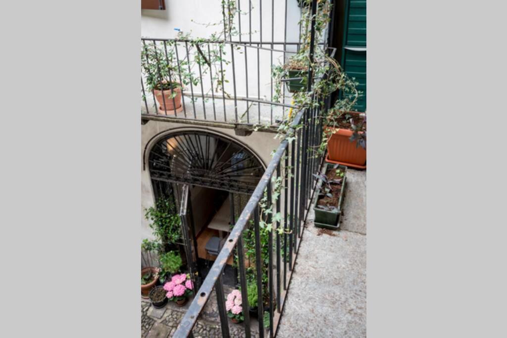 Loft In Pieno Centro Storico Como Exterior foto